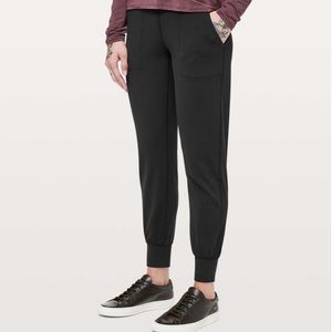Lululemon 🍋 28” Align Jogger sz. 10